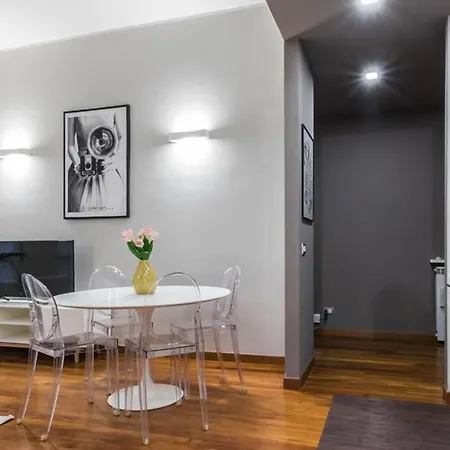 Joivy Elegant 1 Bedroom In Front Of The Sforzesco Castle Διαμέρισμα *