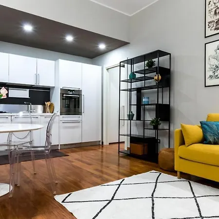 Joivy Elegant 1 Bedroom In Front Of The Sforzesco Castle Διαμέρισμα